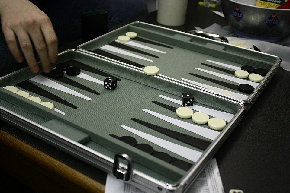 026 - Backgammon (4308596866).jpg